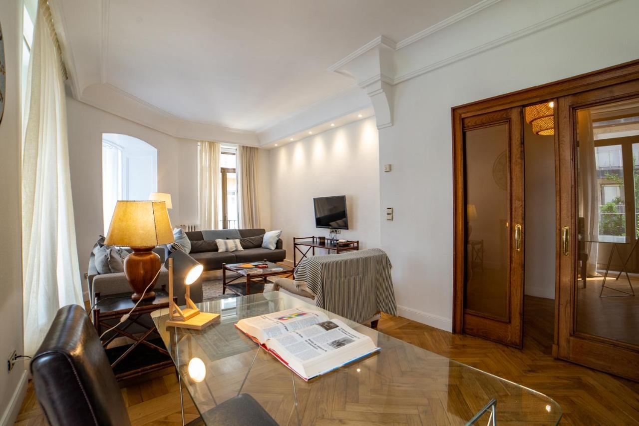 La Concha Cozy Balcony Apartment By Cisan Rentals San Sebastián Dış mekan fotoğraf