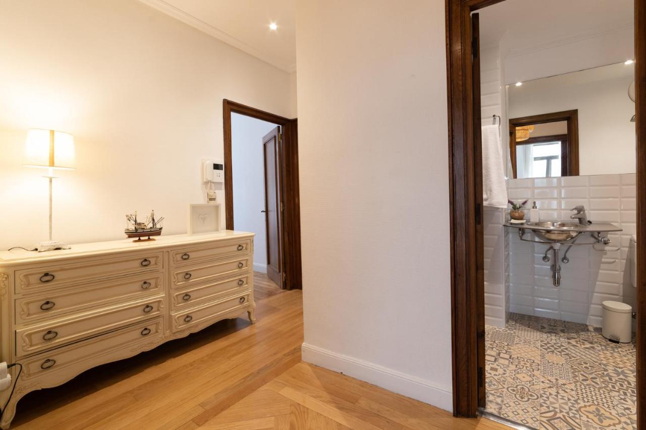 La Concha Cozy Balcony Apartment By Cisan Rentals San Sebastián Dış mekan fotoğraf